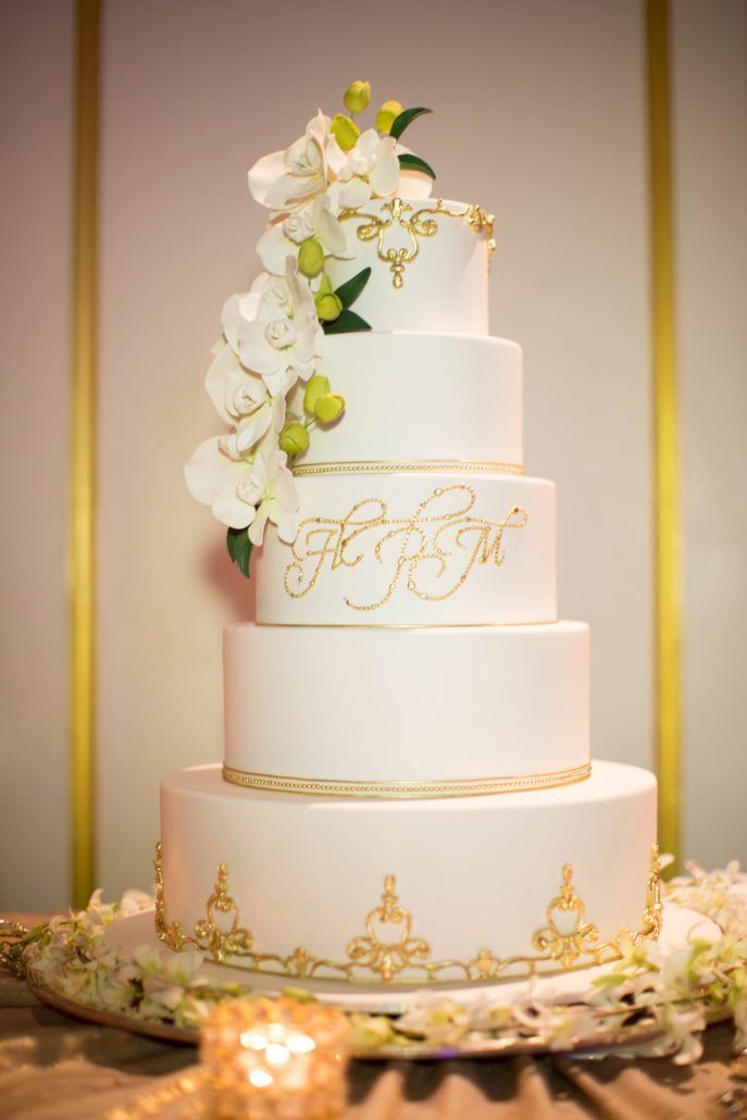 Hannah and Mark Wedding - Cake by Ron Ben-Israel - The St. Regis New York - Shira Weinberger Photography