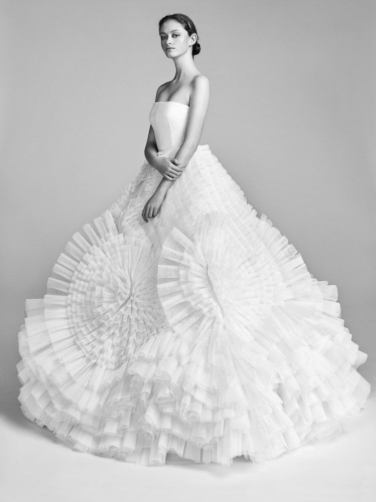 Bridal Gown - Volume - Viktor Rolf - Spring 18 - via Vogue.com