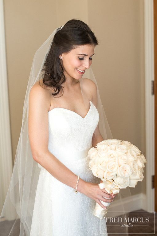 Liza's Bridal Bouquet / The Ritz Carlton at Battery Park City / Fred Marcus Photography 