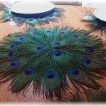 Peacock-feather-centerpiece-mats