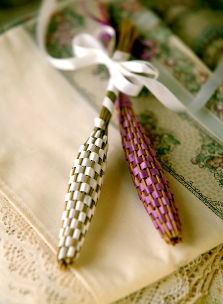 Lavender Wands : Herbal Weddings : herbal-wedding.com