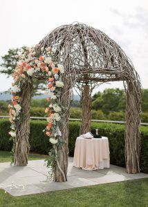 Sideview of Arch / Hannah & Toni / The Garrison / Melissa Kruse Photography
