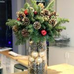 Christmas Floral Arrangement - via Todich Floral Design
