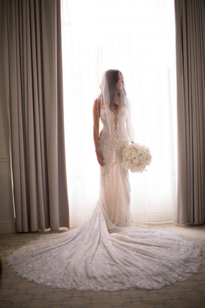 Bridal Bouquet / Hannah & Mark / The St. Regis New York / Shira Weinberger Photography