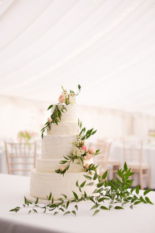 Italian Ruskus Wedding Cake - Sadie May Cakes - via Cakes Decor.com