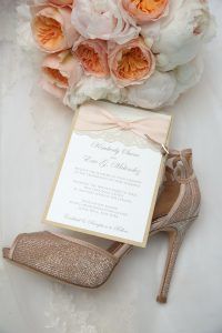 Kimberly and Eric - Peach Bouquet -Douglaston Manor - Photo by Pinilla Studios
