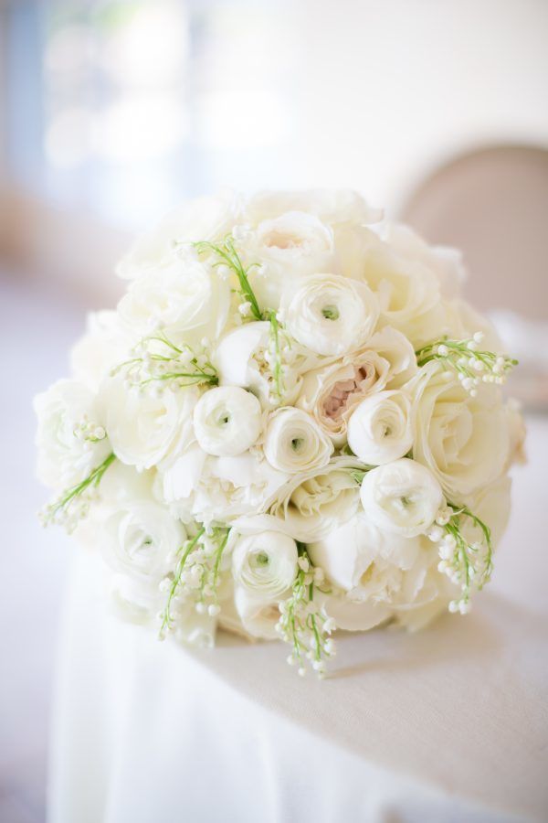 Decor Ideas With June Wedding Flowers by Bride & Blossom