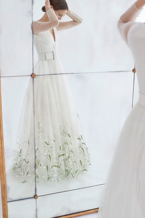 Carolina Herrara - Wedding Gown - Bridal Fall 2018 Collection - via vogue.com