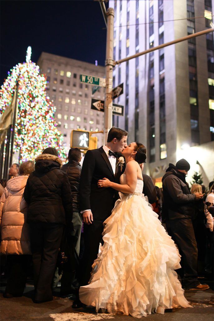 Winter Wedding Photo Ideas - Rockefeller Center Christmas Tree - via cecistyle.com 