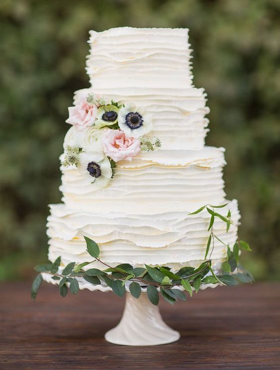 Wedding Cake - Anemone - via greenweddingshoes.com