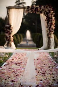 Kaitlyn & Thomas Wedding - Aisle Petals - Oheka Castle - by Susan Stripling - 237